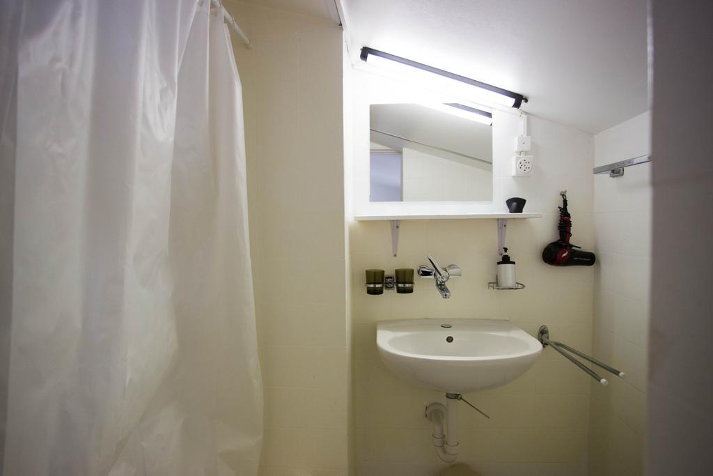 Hotel Davinci Zurich Room photo